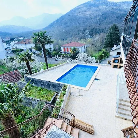 Les Balcons Des Pyrenees Lurdy